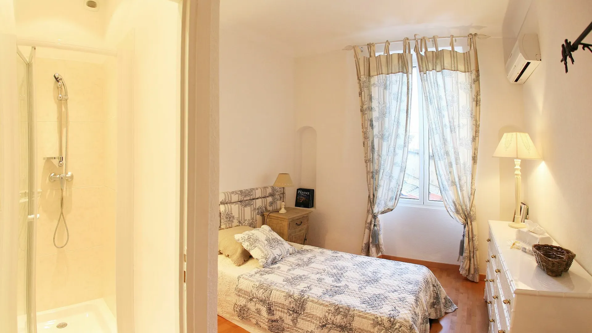 Helen Vagliano Apartment Cannes